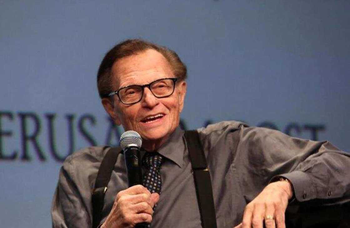 Larry King: Veteran US broadcaster dies after contracting COVID-19 Larry King: Veteran US broadcaster dies after contracting COVID-19