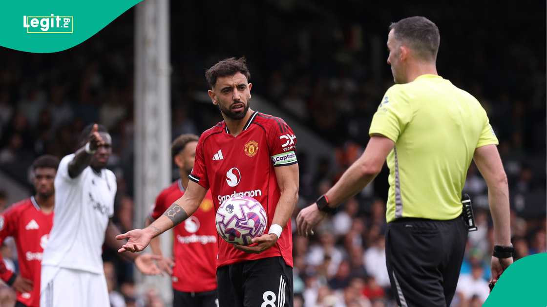 Bruno Fernandes, Chris Kavanaugh, Manchester United, Fulham, Craven Cottage, England, Premier League.