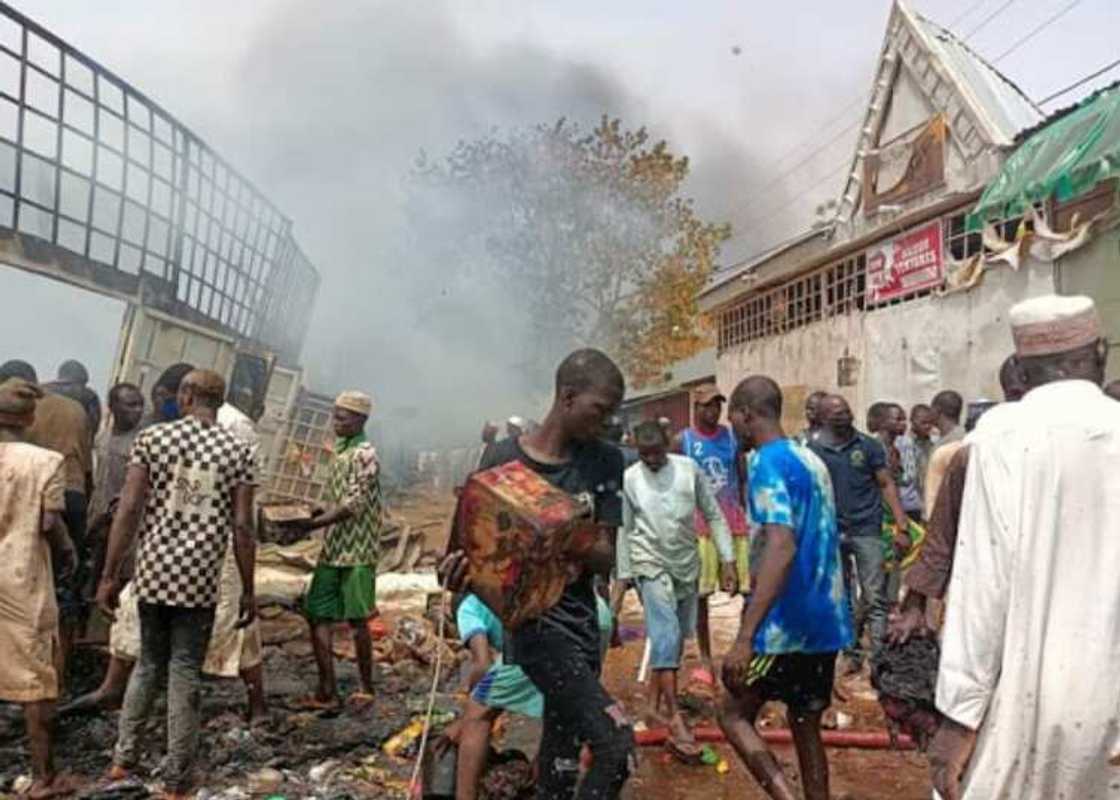 An kame barayi 34 a kasuwar Katsina da ta kone, ciki har da malamin Islamiyya An kame barayi 34 a kasuwar Katsina da ta kone, ciki har da malamin Islamiyya