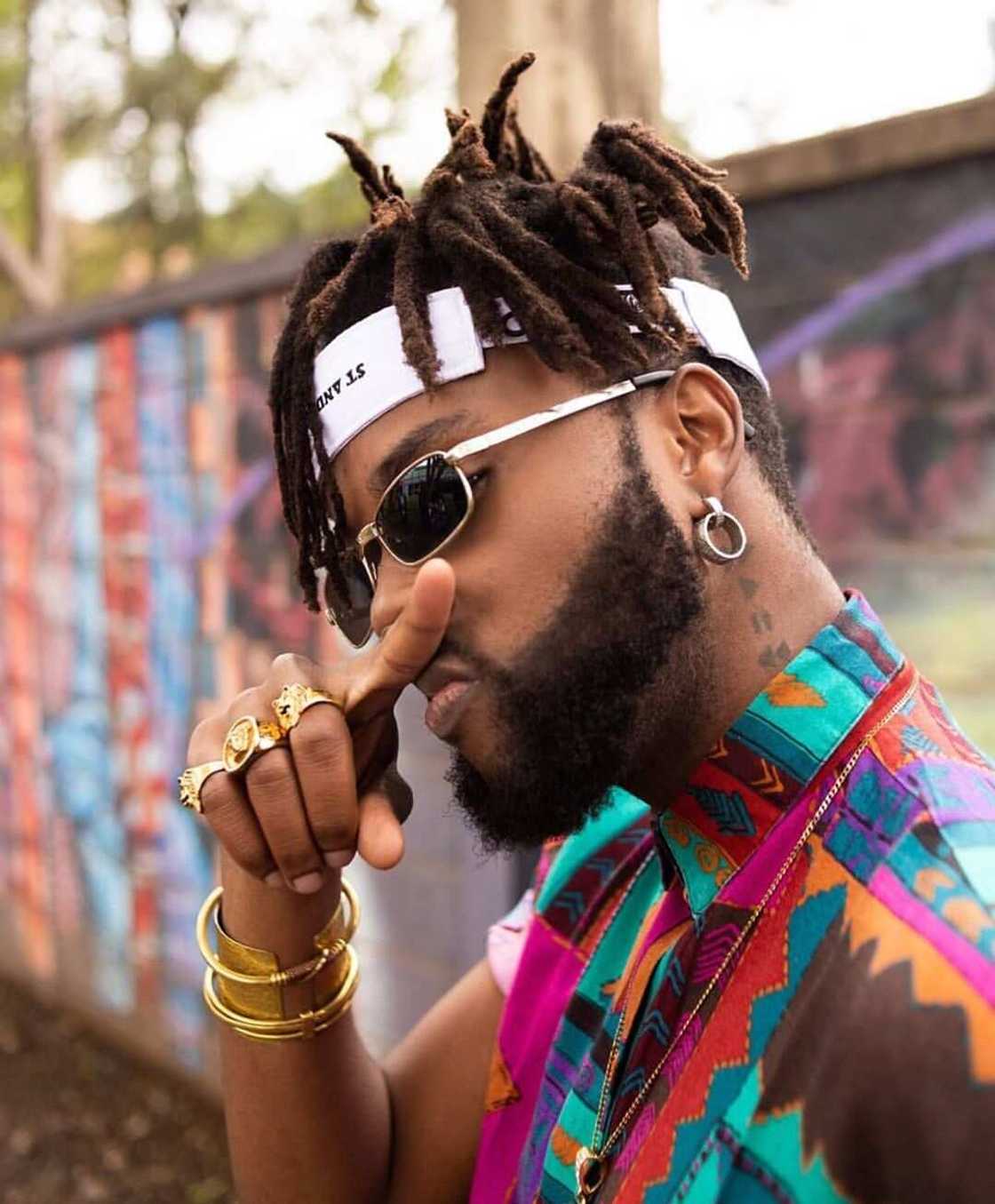 Kagwe Mungai - Single reactions Kagwe Mungai - Single reactions