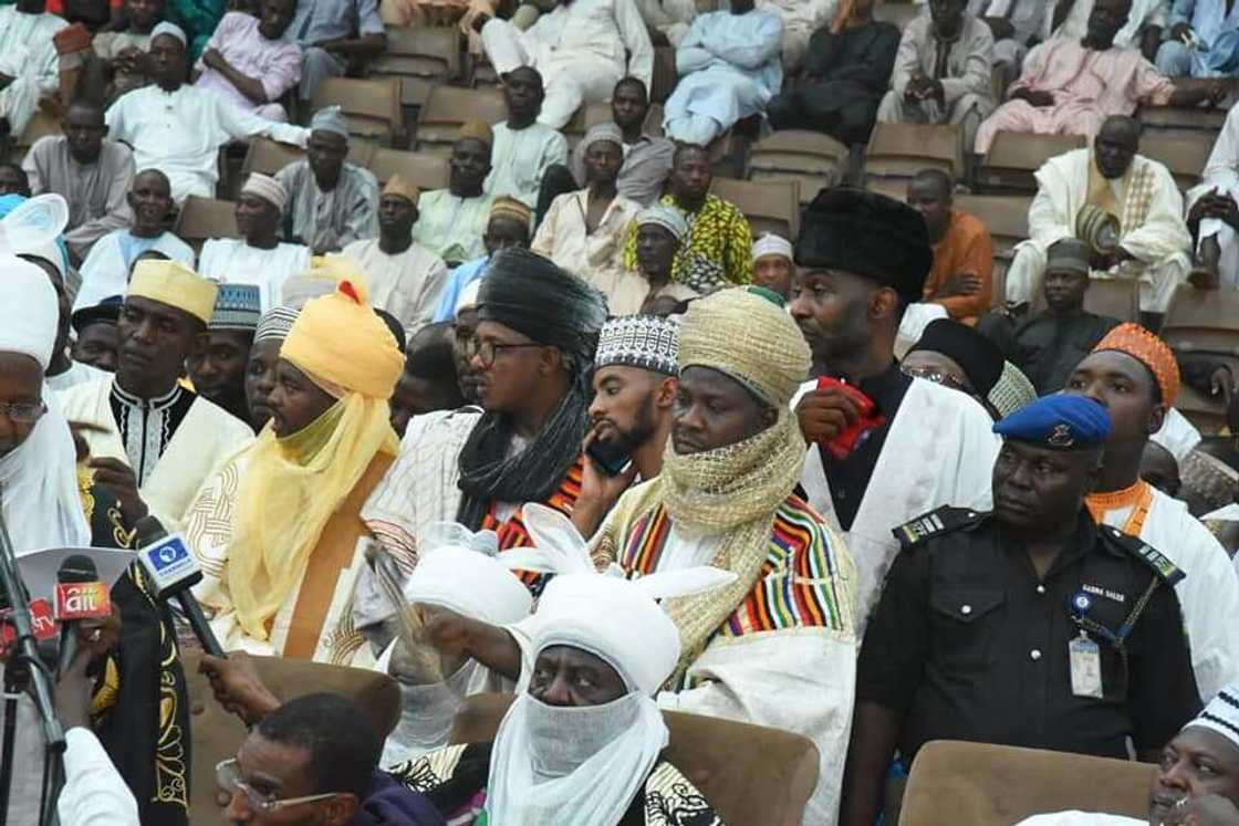 Hotunan bikin nadin sarautaun sabbin sarakunan Rano, Bichi, Gaya da Karaye Hotunan bikin nadin sarautaun sabbin sarakunan Rano, Bichi, Gaya da Karaye