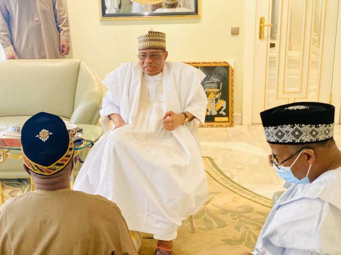 IBB and northern politicians IBB and northern politicians