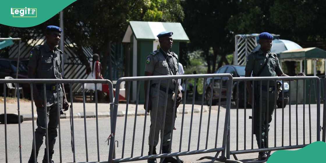 Retired police officers protest unpaid pensions at NASS Retired police officers protest unpaid pensions at NASS