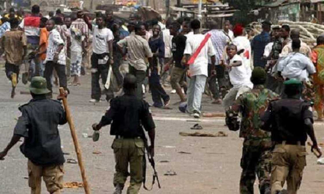 Mutane 2 sun yi asarar rayuwarsu a rikicin kabilanci daya barke a Kogi Mutane 2 sun yi asarar rayuwarsu a rikicin kabilanci daya barke a Kogi