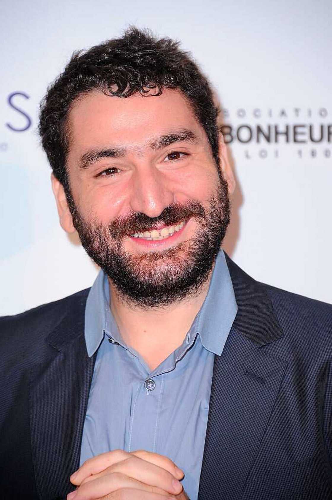 Mouloud Achour: ce que vous devez savoir sur le présentateur de Clique Mouloud Achour: ce que vous devez savoir sur le présentateur de Clique