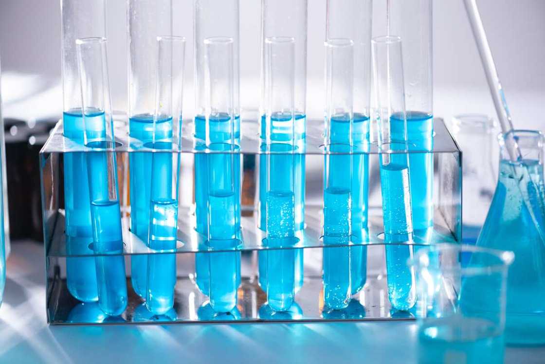 laboratory apparatus and their uses laboratory apparatus and their uses