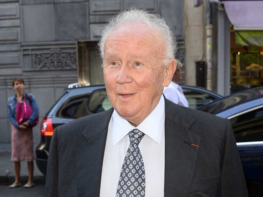 Philippe Bouvard : qui est son belle épouse Colette Savage ? Philippe Bouvard : qui est son belle épouse Colette Savage ?