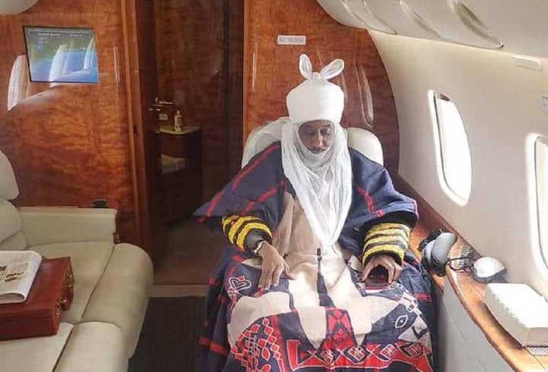 Hotuna: Tsohon Sarkin Kano Sanusi II ya tafi Senegal don hallartar jana'izar ɗan Sheikh Inyass Hotuna: Tsohon Sarkin Kano Sanusi II ya tafi Senegal don hallartar jana'izar ɗan Sheikh Inyass