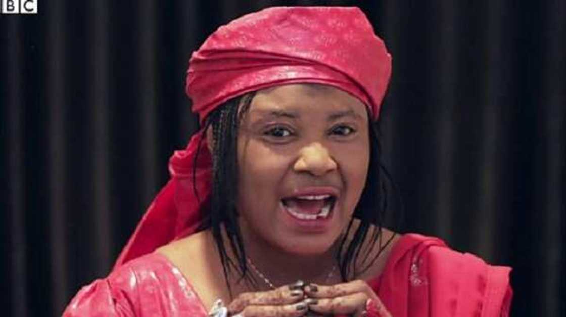 Baki da ilimin addini - Fati Slow ta shigarwa sarkin waka ta yiwa Nafisa Abdullahi wankin babban bargo Baki da ilimin addini - Fati Slow ta shigarwa sarkin waka ta yiwa Nafisa Abdullahi wankin babban bargo