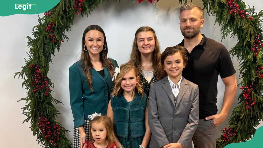 Sam and Nia's family attend a Christmas service at their church Sam and Nia's family attend a Christmas service at their church