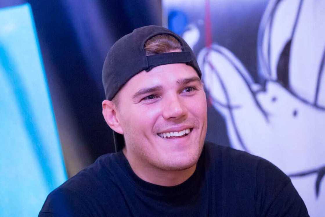 Chris Zylka presents his first exhibition in Ibiza on August 9, 2018, in Ibiza, Spain. Chris Zylka presents his first exhibition in Ibiza on August 9, 2018, in Ibiza, Spain.