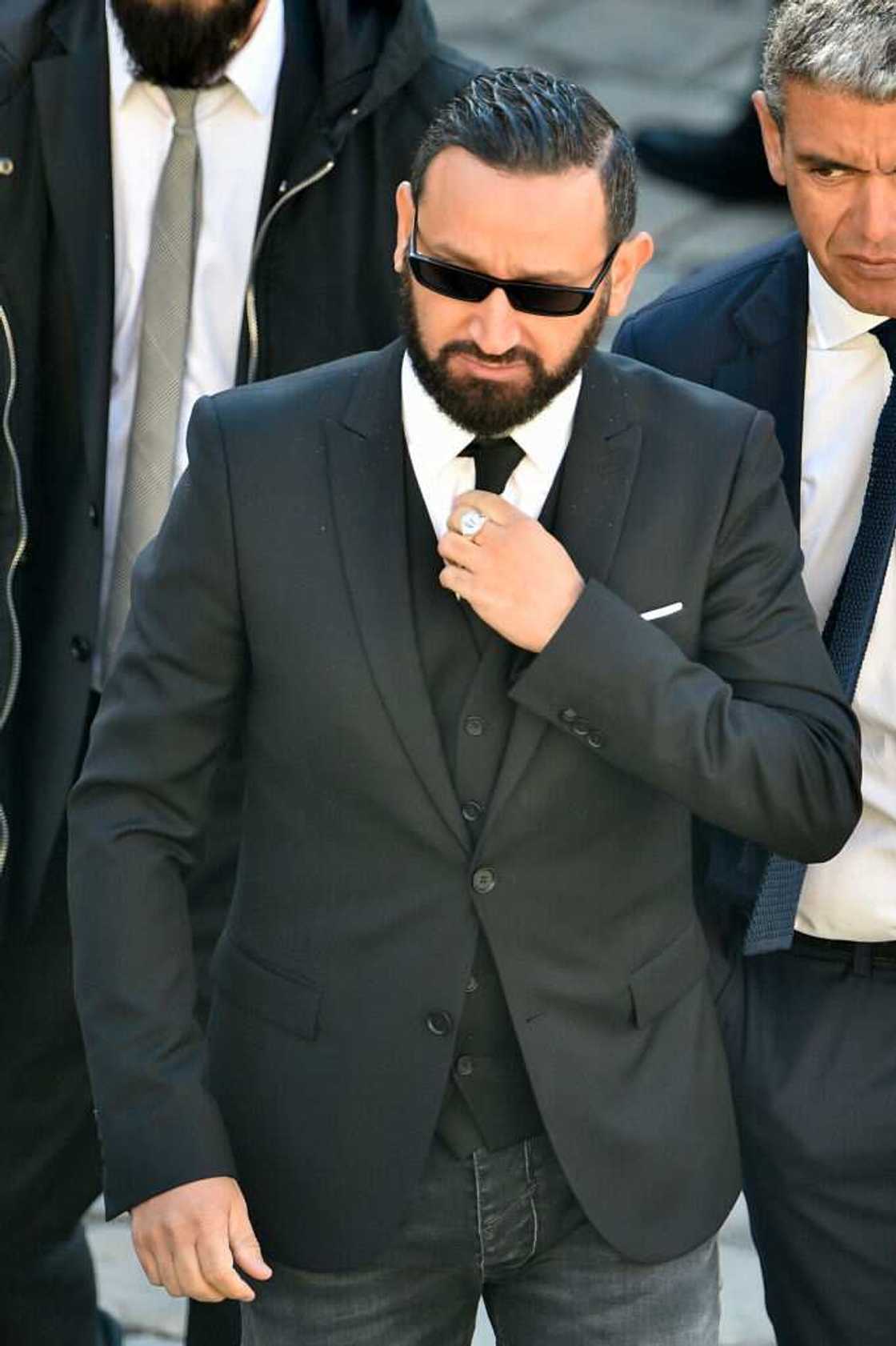 Qui est Émilie Hanouna, la discrète femme de Cyril Hanouna? Qui est Émilie Hanouna, la discrète femme de Cyril Hanouna?