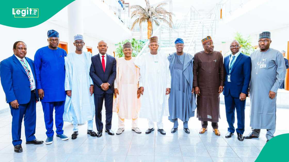 Kashim Shettima ya yi magana da ya kaddamar da kwamitin gyaran tattalin arziki na PreCEFI Kashim Shettima ya yi magana da ya kaddamar da kwamitin gyaran tattalin arziki na PreCEFI