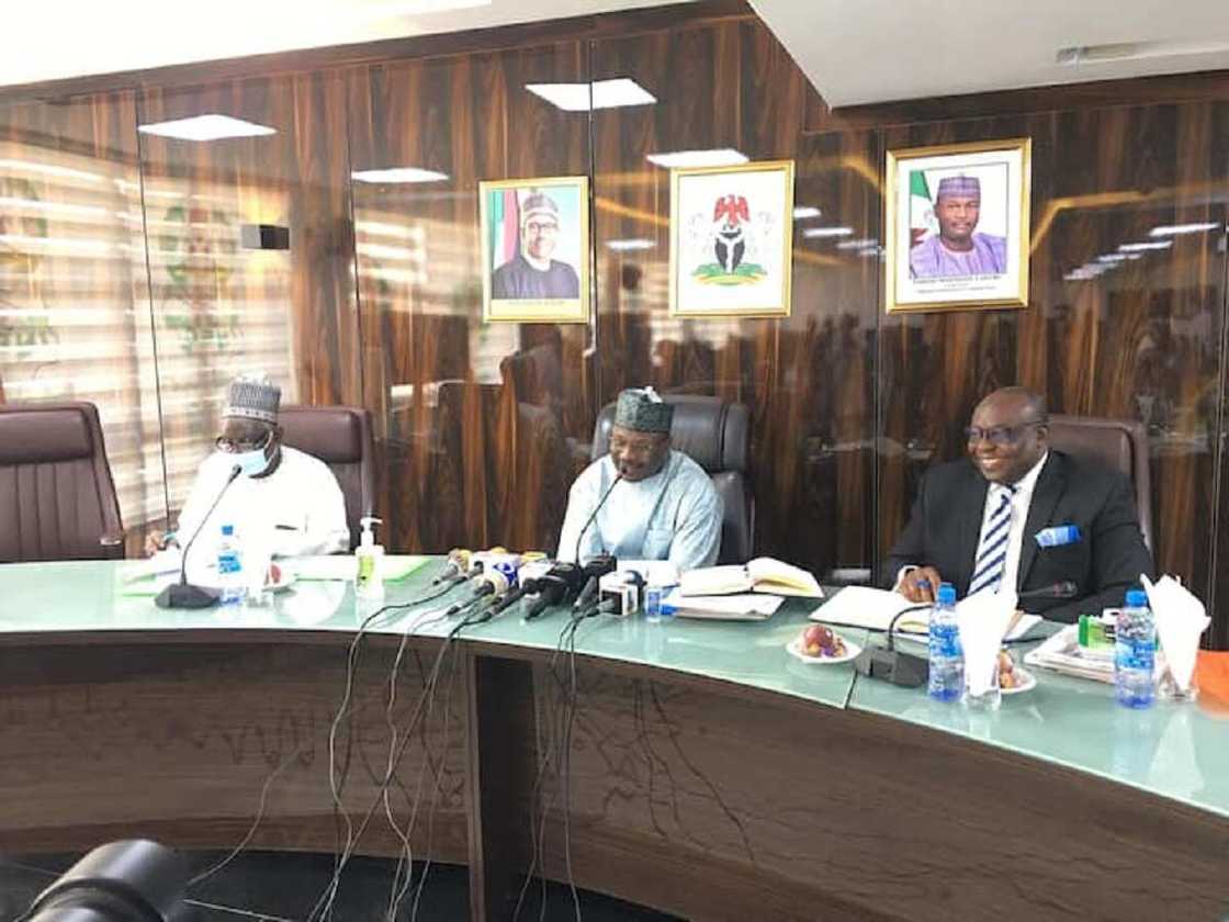 2023: Za mu bi didigin inda ƴan takara suke samo kuɗi, za mu sa ido kan asusun bankin ƴan siyasa, INEC 2023: Za mu bi didigin inda ƴan takara suke samo kuɗi, za mu sa ido kan asusun bankin ƴan siyasa, INEC