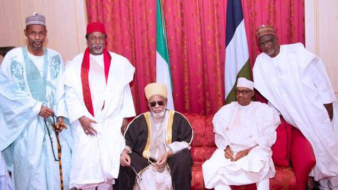 Dahiru Bauchi da 'ya'yansa uku sun ziyarci Buhari a Villa (Hotuna, bidiyo)