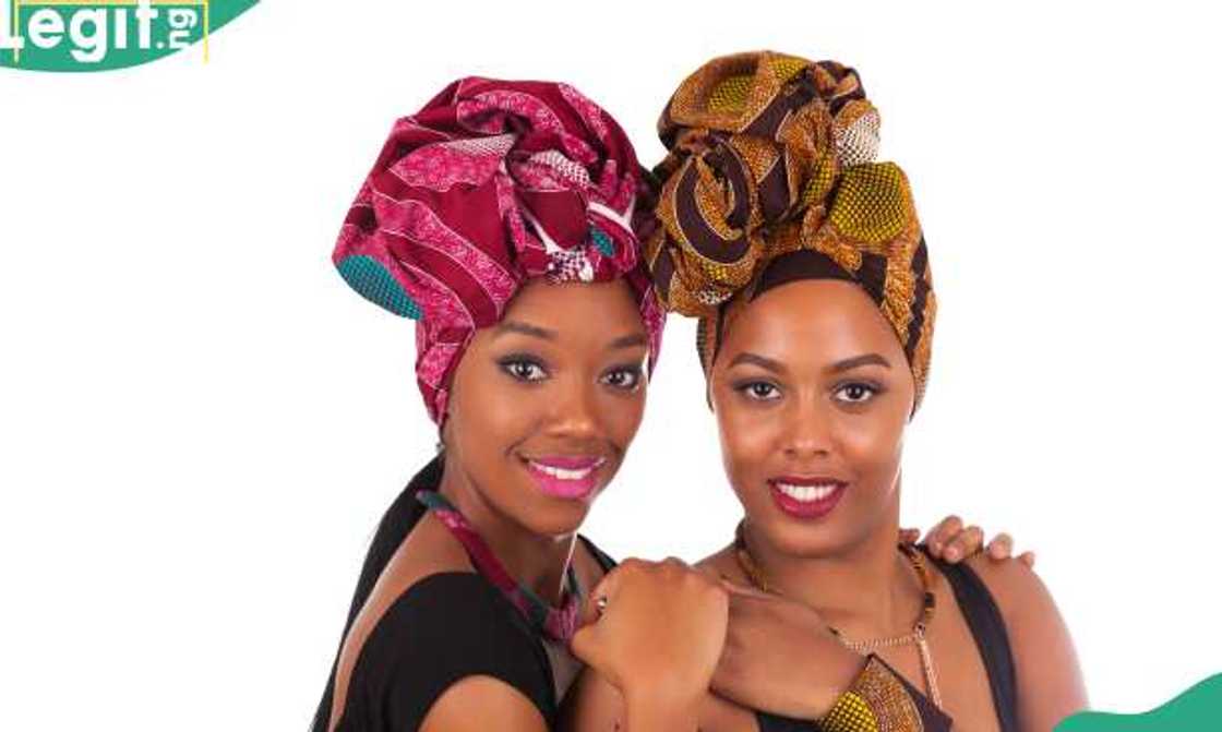 Asoebi ladies look lovely in their attire Asoebi ladies look lovely in their attire