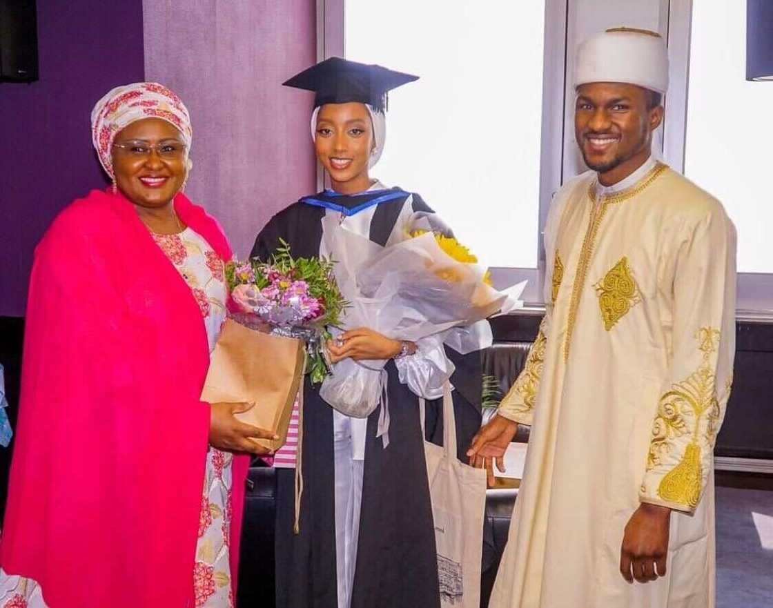 Iyalan shugaban kasa Iyalan shugaban kasa