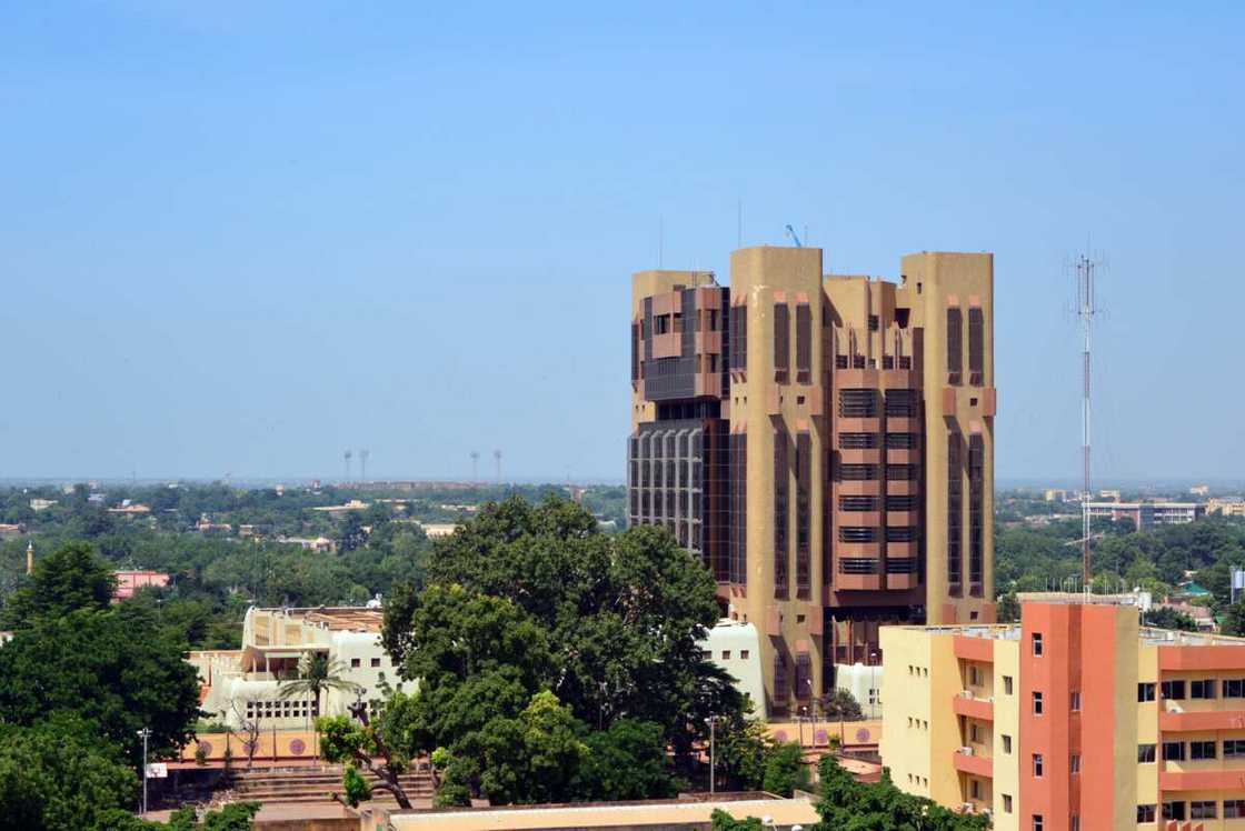 Which is the largest city in West Africa Which is the largest city in West Africa