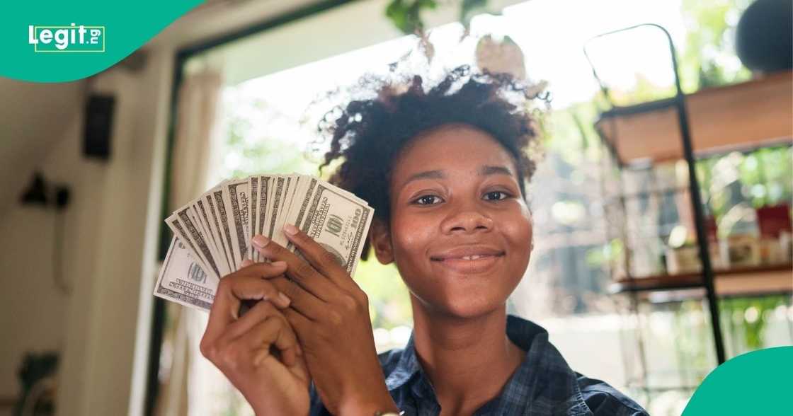 Experts allay fears of naira's depreciation as dollar inflows fall Experts allay fears of naira's depreciation as dollar inflows fall