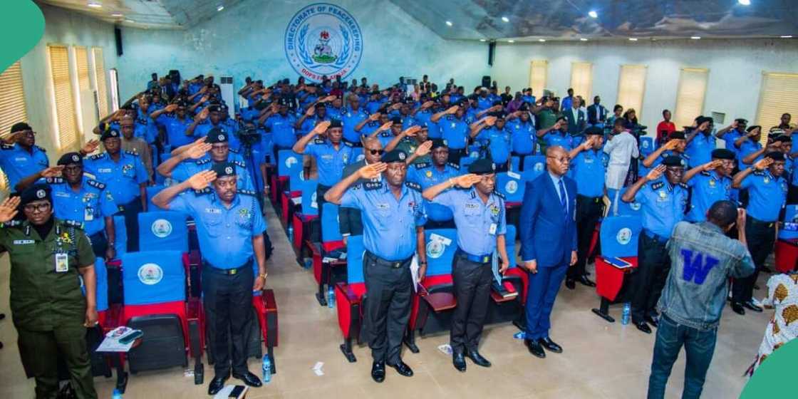 Retired police superintendent becomes a beggar Retired police superintendent becomes a beggar