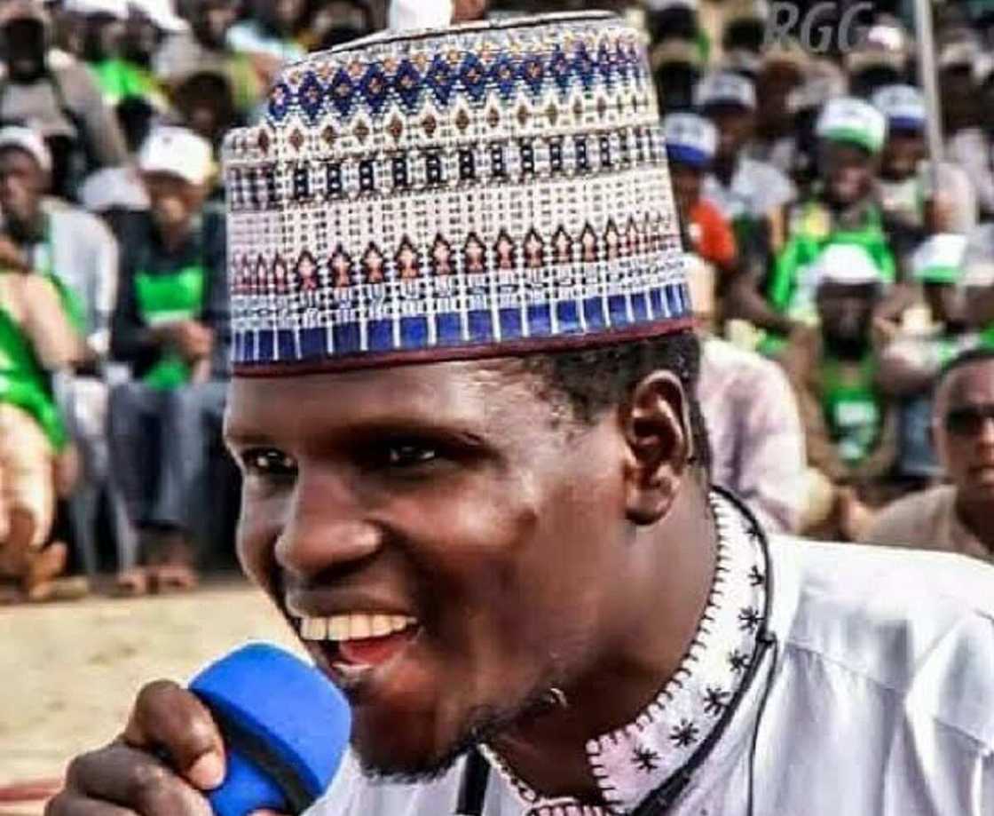 Boye matar aure: Wata kotu a Kano ta bukaci Rarara da ya bayyana a gabanta Boye matar aure: Wata kotu a Kano ta bukaci Rarara da ya bayyana a gabanta