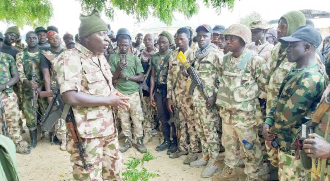 Top Nigerian military general survives Boko Haram ambush Top Nigerian military general survives Boko Haram ambush