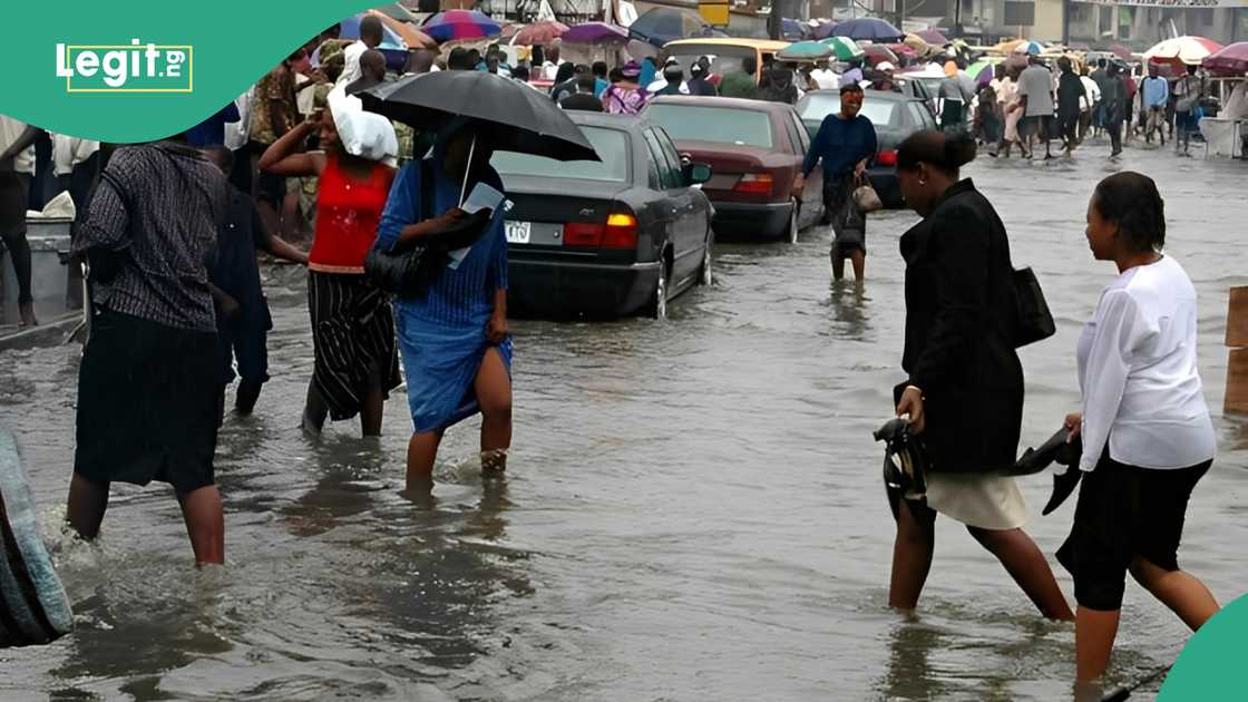 Hukumar NiMet ta ce ruwan sama da iska mai karfi zai sauka a jihohi da dama a ranar Laraba Hukumar NiMet ta ce ruwan sama da iska mai karfi zai sauka a jihohi da dama a ranar Laraba