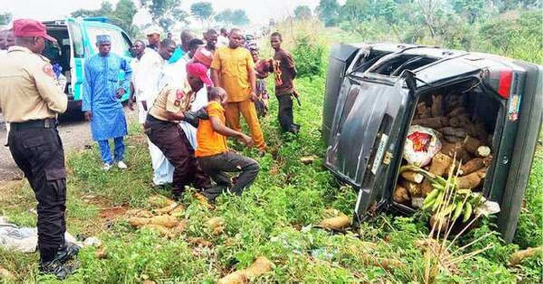 Rayyuka da yawa sun salwanta a wani mummunan hatsari da ya faru a Yobe Rayyuka da yawa sun salwanta a wani mummunan hatsari da ya faru a Yobe