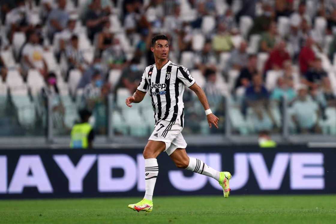 Cristiano Ronaldo Cristiano Ronaldo