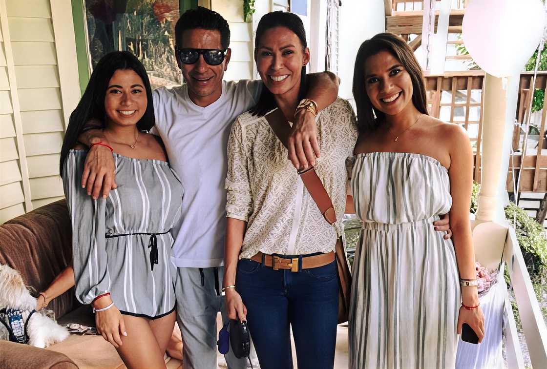 Deborah and Joey Merlino pose with their daughters