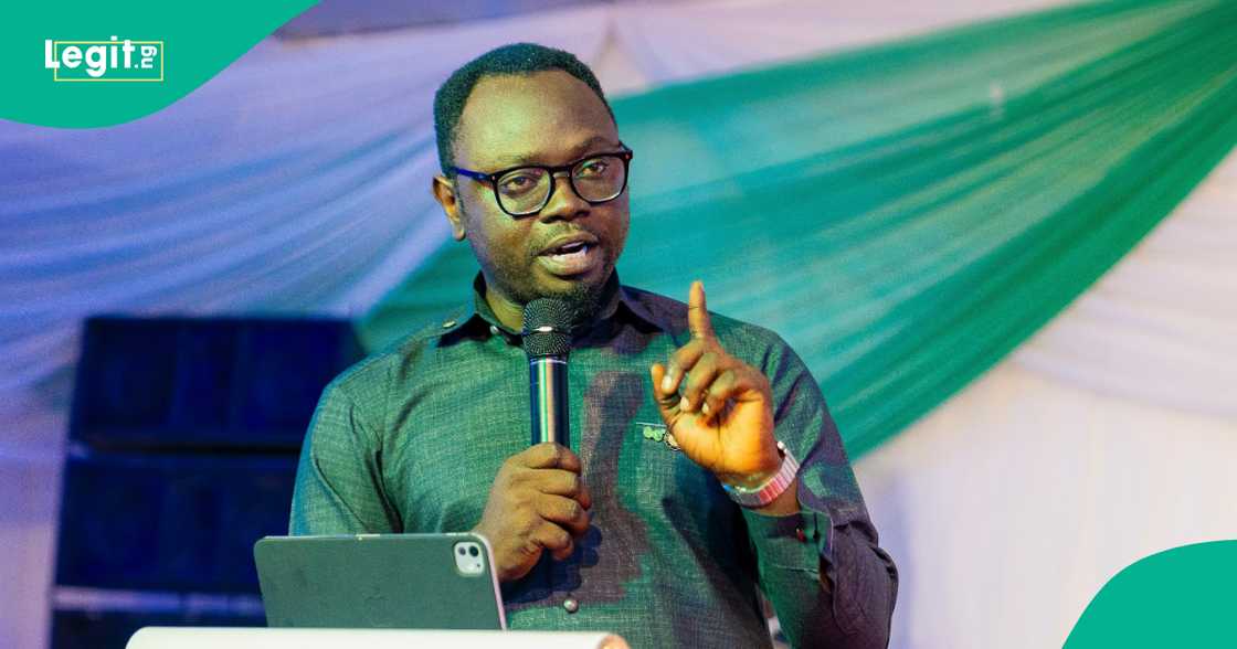 Ministan matasa, Ayodele Olawande Ministan matasa, Ayodele Olawande