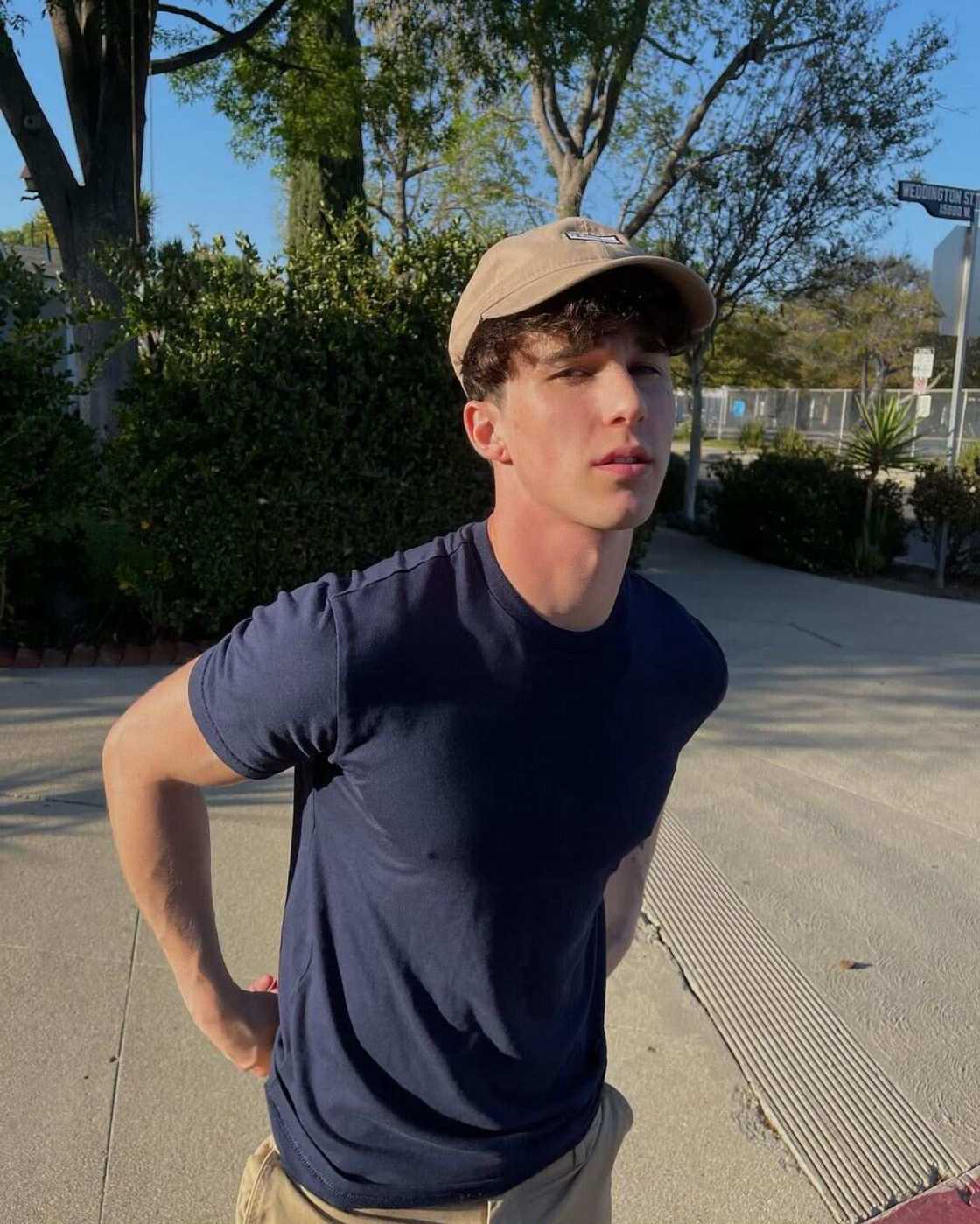 Hunter Rowland Hunter Rowland