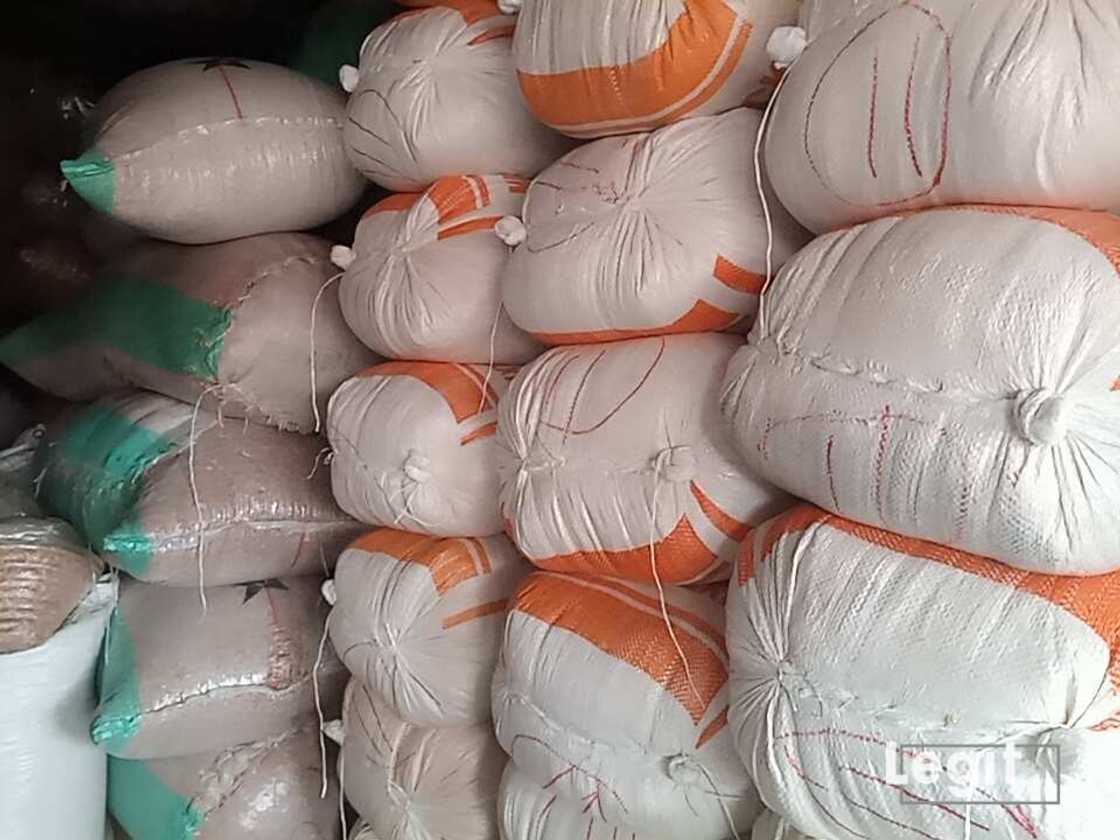 Lagos market, Lagos trader, garri, beans Lagos market, Lagos trader, garri, beans