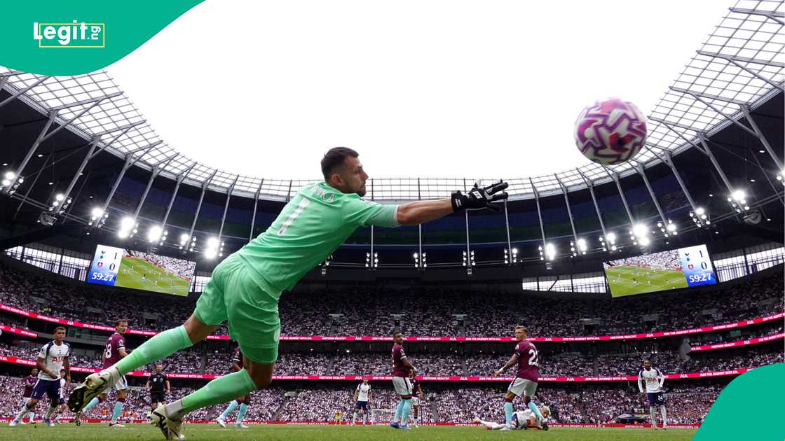 Martin Dubravka, Burnley, Tottenham, Premier League, Michael Oliver, New Rules