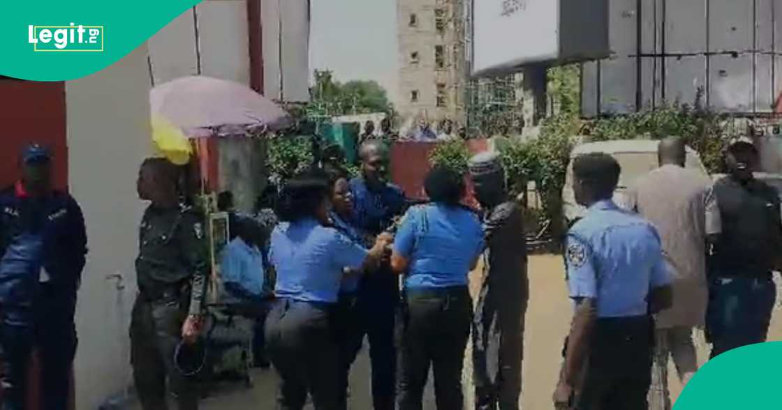 Jami'an tsaro. Jami'an tsaro.