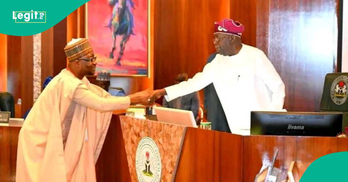 Bernard Doro. Bernard Doro.