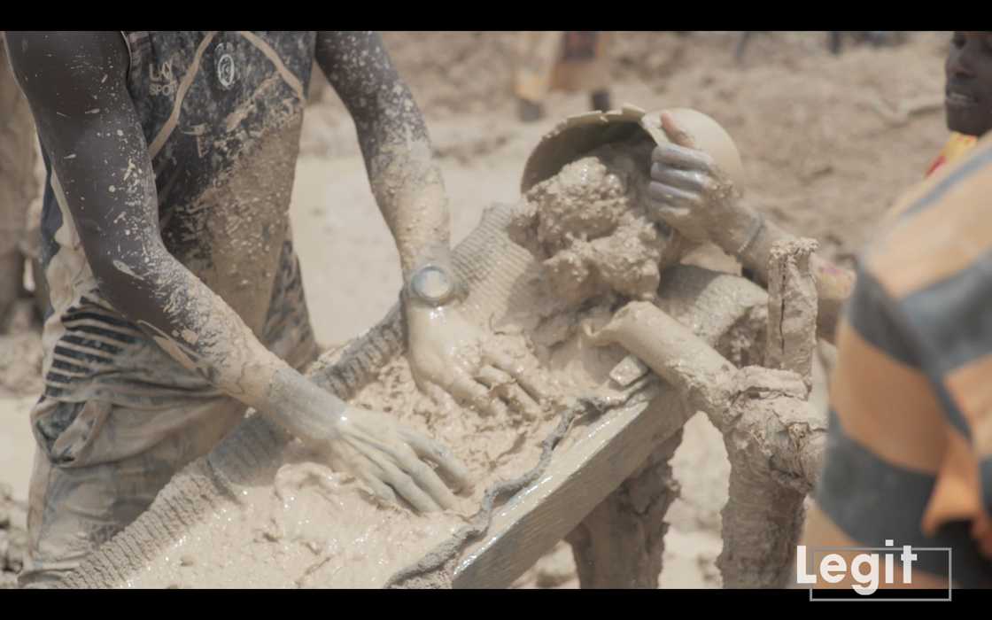 How gold-for-arms trade is fuelling terror in Nigeria’s northwest How gold-for-arms trade is fuelling terror in Nigeria’s northwest