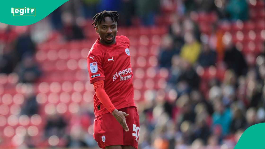 Kelechi Nwakali, Barnsley, Lincoln City, Oakwell Stadium, EFL League One Kelechi Nwakali, Barnsley, Lincoln City, Oakwell Stadium, EFL League One
