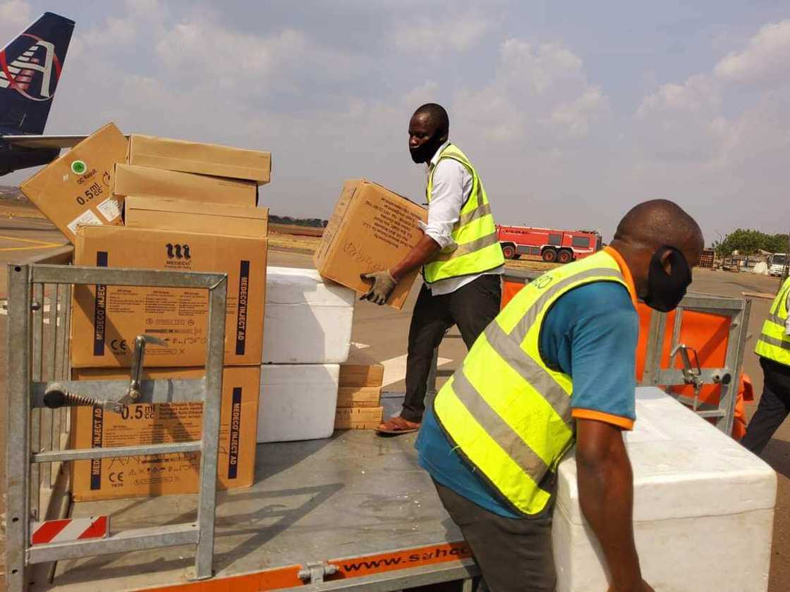 Enugu govt takes delivery of COVID-19 vaccines, assures effective administration Enugu govt takes delivery of COVID-19 vaccines, assures effective administration