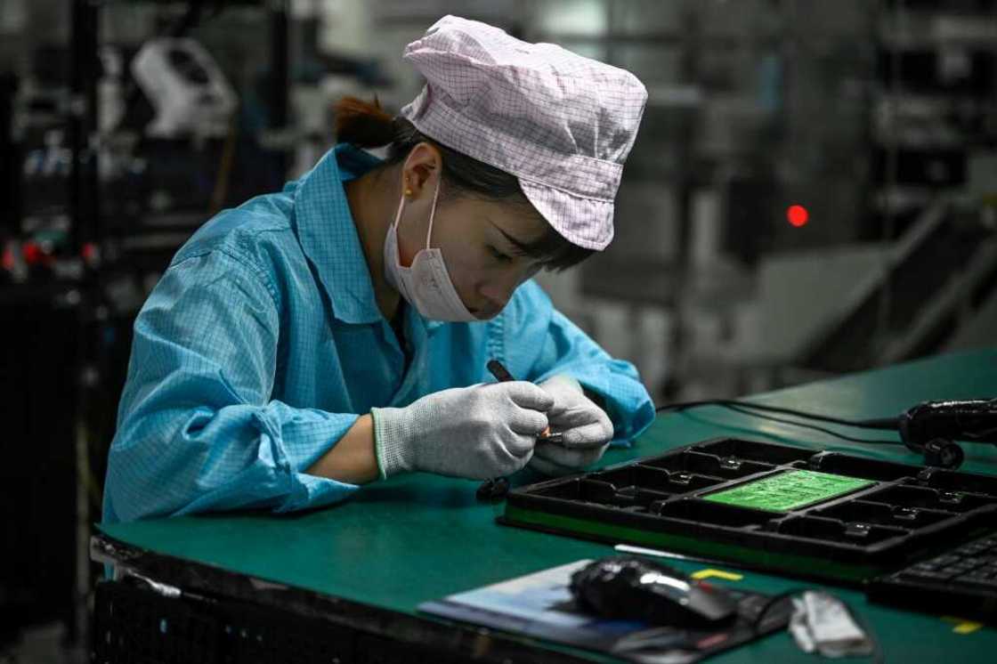 Economists have widely predicted that China will fail to meet its 5.5 percent GDP growth target, blaming record youth unemployment, ballooning developer debt and manufacturing disruptions from frequent Covid lockdowns Economists have widely predicted that China will fail to meet its 5.5 percent GDP growth target, blaming record youth unemployment, ballooning developer debt and manufacturing disruptions from frequent Covid lockdowns