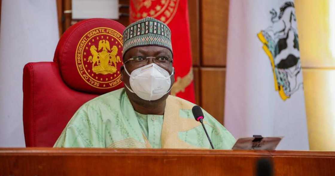 Yanzu Yanzu: Ku yi waje da mu idan kun gaji da ganin fuskokinmu, Lawan ga ‘yan Nigeria Yanzu Yanzu: Ku yi waje da mu idan kun gaji da ganin fuskokinmu, Lawan ga ‘yan Nigeria