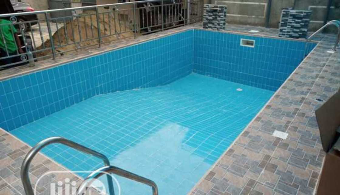 Swimming Pool Swimming Pool