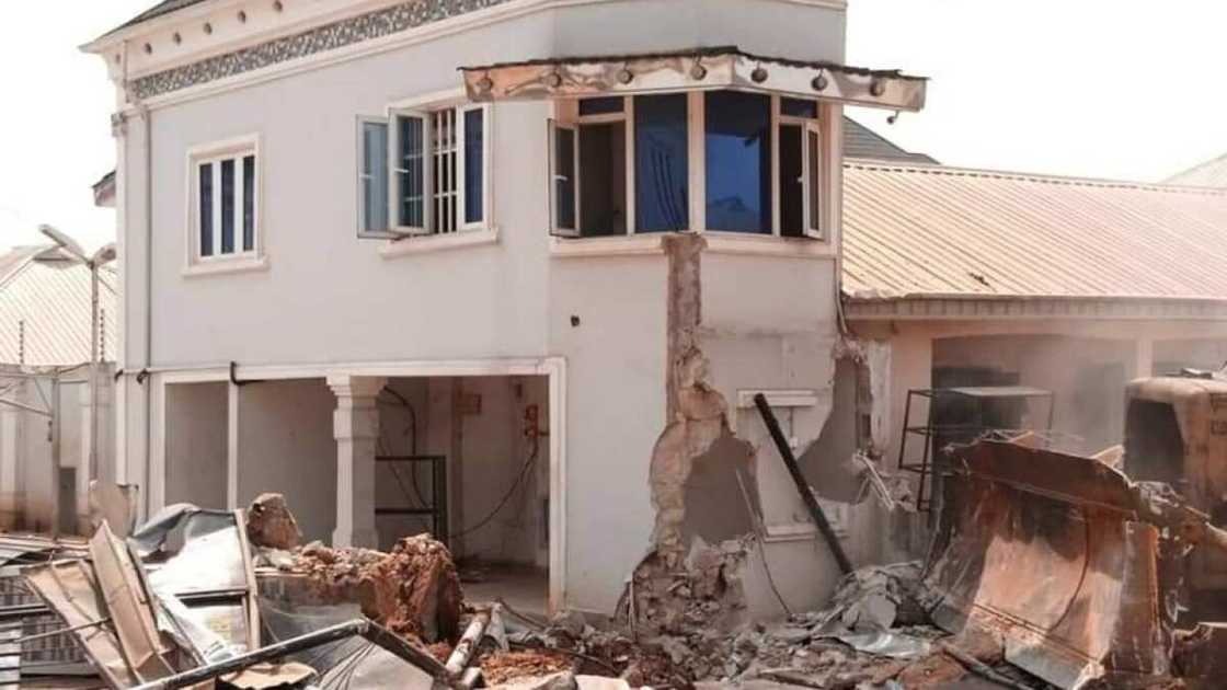 Order Obaseki to rebuild my hotel - Oshiomhole's ally, Kabaka tells court Order Obaseki to rebuild my hotel - Oshiomhole's ally, Kabaka tells court