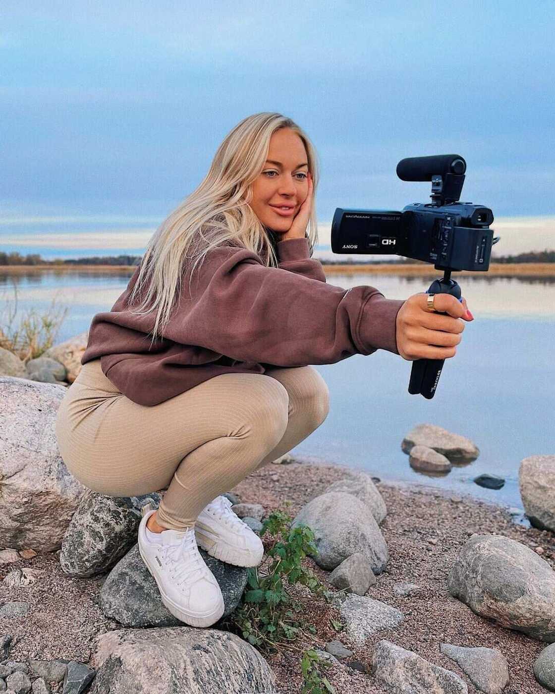 Erna Husko’s bio Erna Husko’s bio
