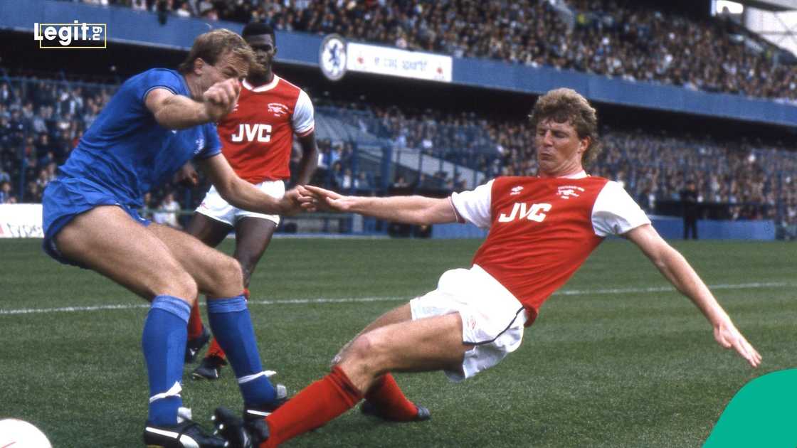 Willie Young, Arsenal, Chelsea, Stamford Bridge, London, Scotland. Willie Young, Arsenal, Chelsea, Stamford Bridge, London, Scotland.