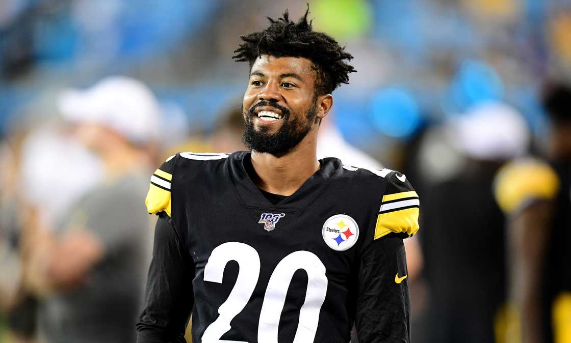 Cameron Sutton of the Pittsburgh Steelers laughs on the sidelines during a preseason game