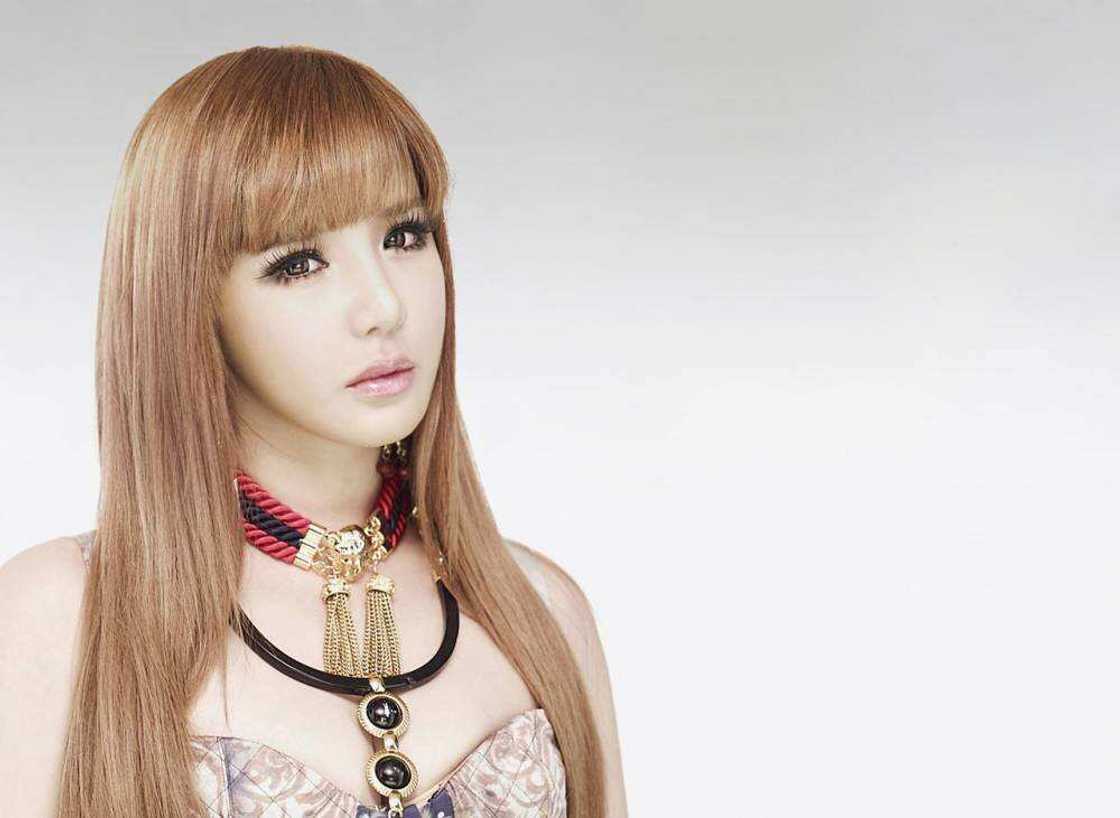 Park Bom age Park Bom age