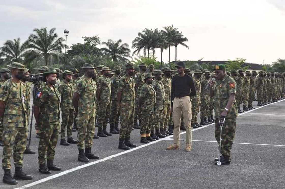 Troops kill bandits Troops kill bandits