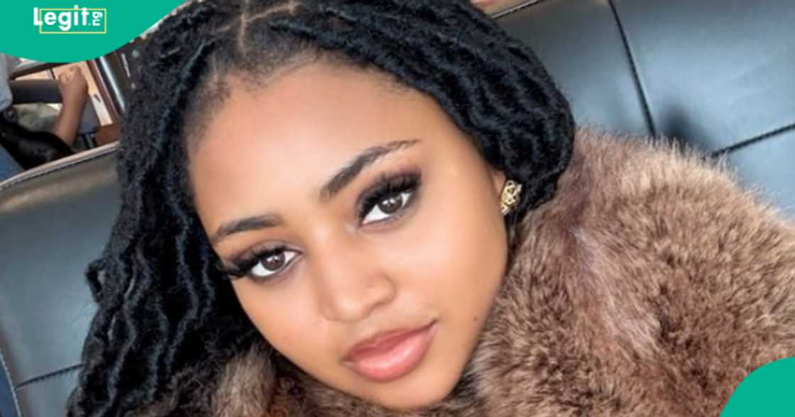 Man digs out a video of Regina Daniels and her co-wives. Man digs out a video of Regina Daniels and her co-wives.