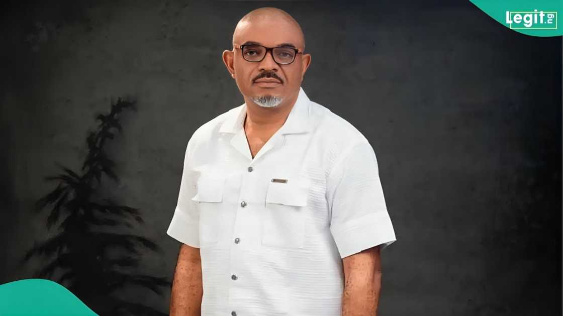 Regina Daniels and family over previous comments
Emeka Rollas addresses past remarks about Regina Daniels, Rita Daniels and Ned Nwoko Regina Daniels and family over previous comments
Emeka Rollas addresses past remarks about Regina Daniels, Rita Daniels and Ned Nwoko